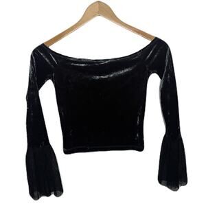 Forever 21 Velvet Off Shoulder Crop Top w/ Tull Flared Cuffs Women’s Size Small